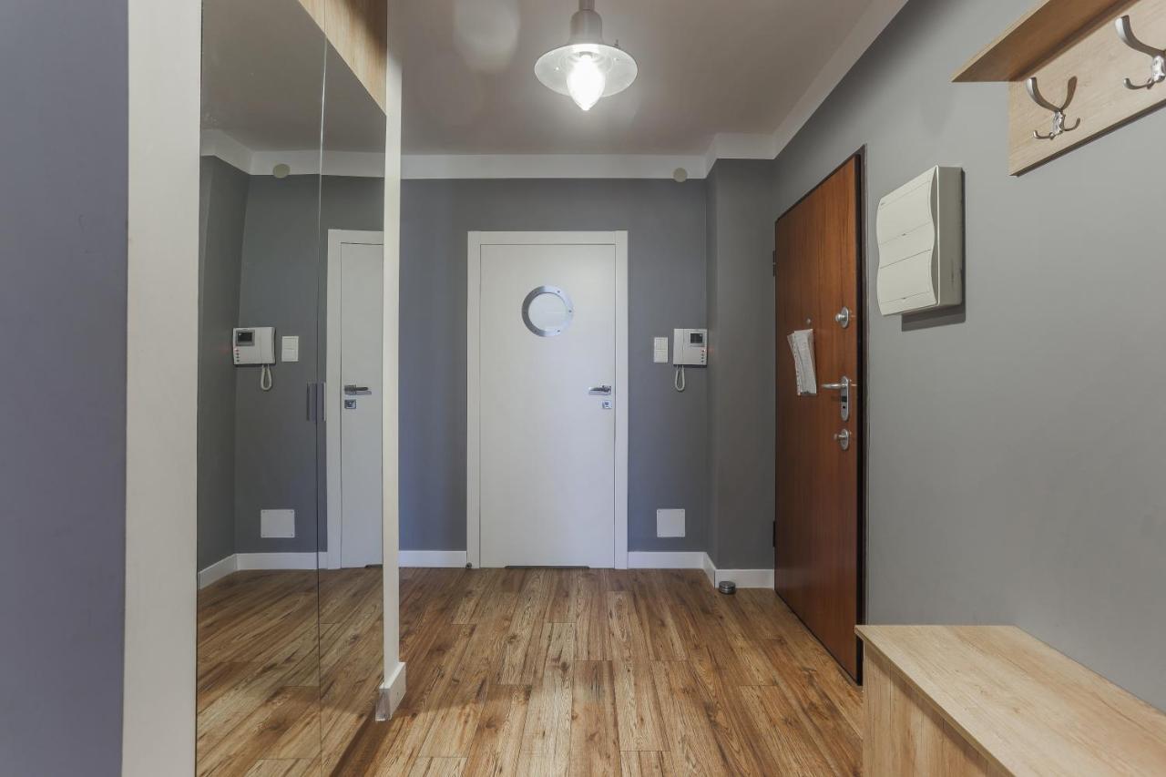 3-Rooms Apartment With Balcony By The Oldtown Danzica Esterno foto